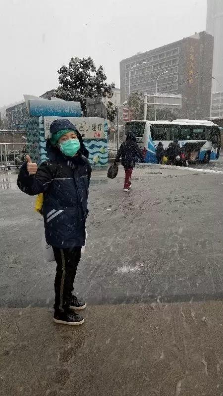 医大口腔医院第一批驰援武汉医疗队风采